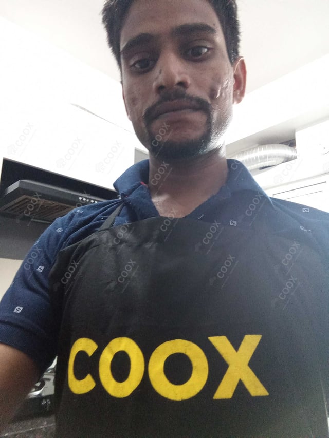 Chef from COOX at bookings. Professional cooks chefs at home