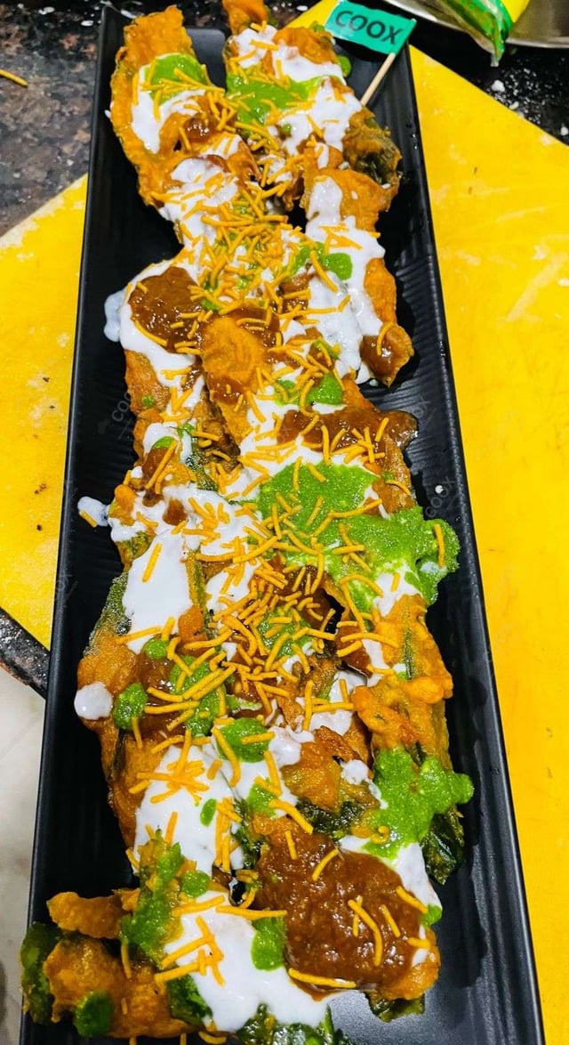 Delicious Palak Papdi Chaat prepared by COOX