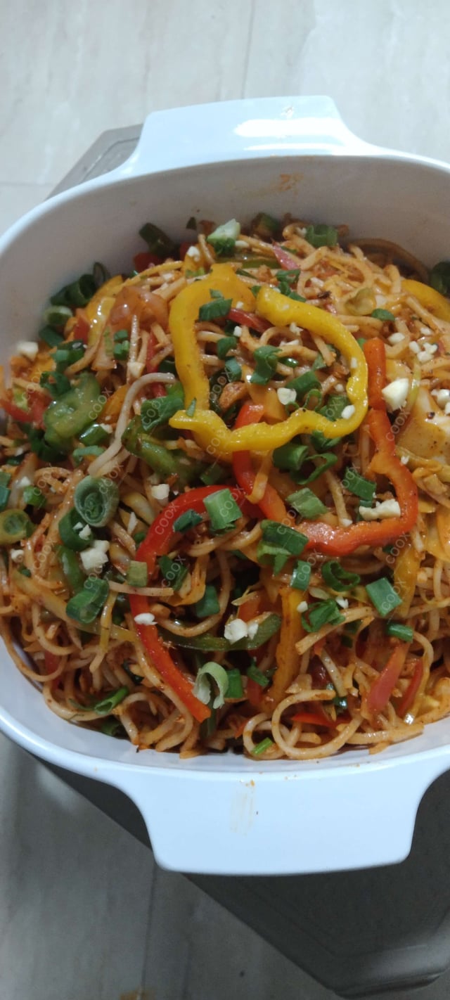 Delicious Chilly Garlic Noodles prepared by COOX