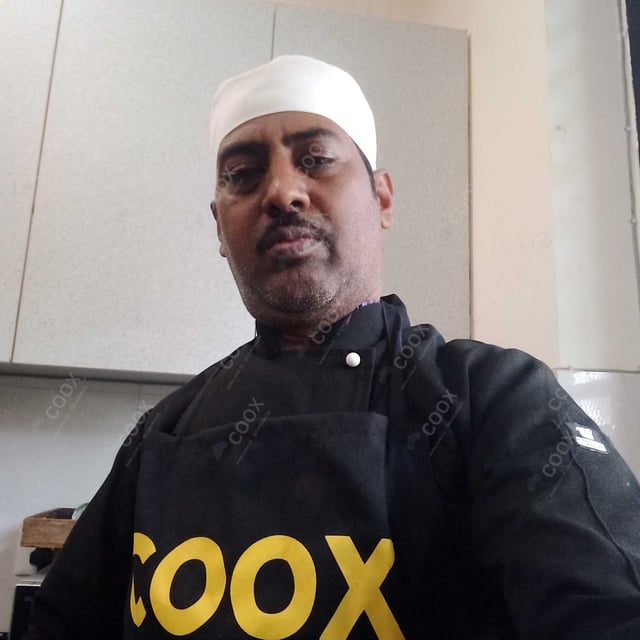 Chef from COOX at bookings. Professional cooks chefs at home