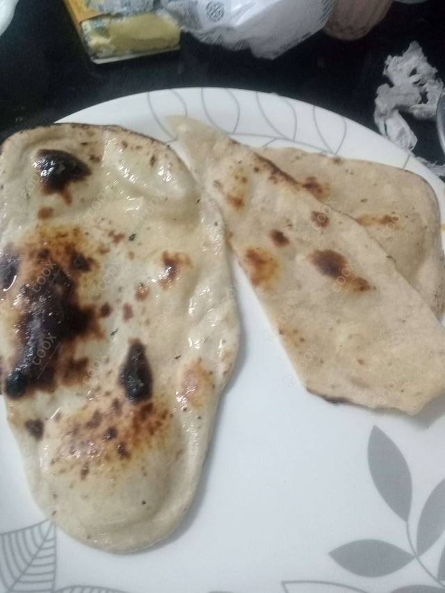 Delicious Naan (Butter / Garlic) prepared by COOX