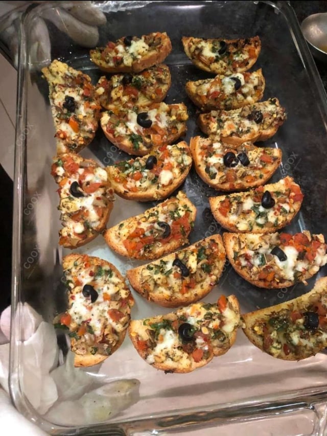 Delicious Tomato Mushroom Bruschetta prepared by COOX