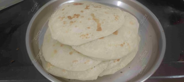 Delicious Naan (Butter / Garlic) prepared by COOX