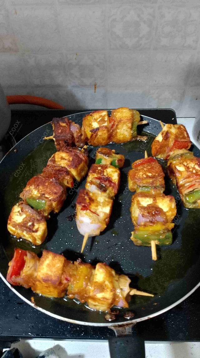 Delicious Paneer Tikka prepared by COOX