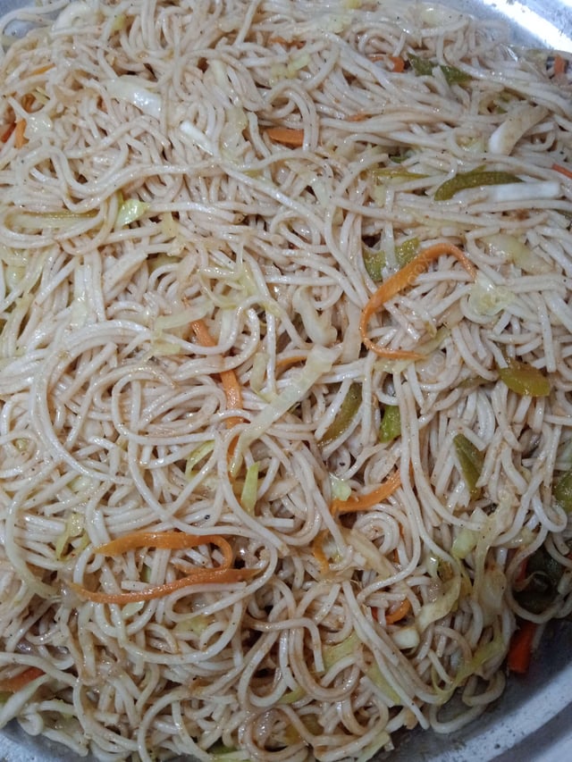 Delicious Veg Hakka Noodles prepared by COOX