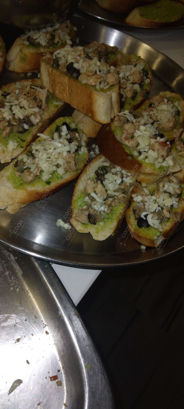 Delicious Chicken Bruschetta prepared by COOX