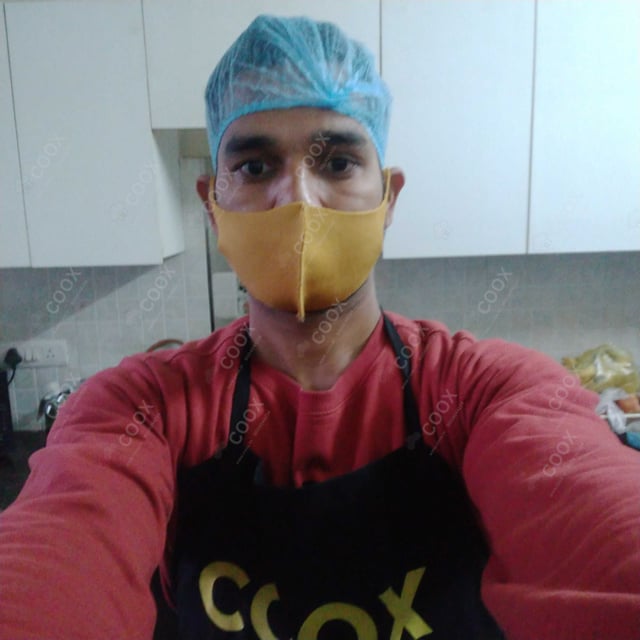 Chef from COOX at bookings. Professional cooks chefs at home