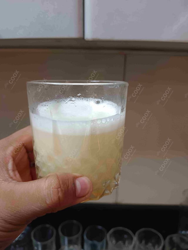 Delicious Whiskey Sour prepared by COOX