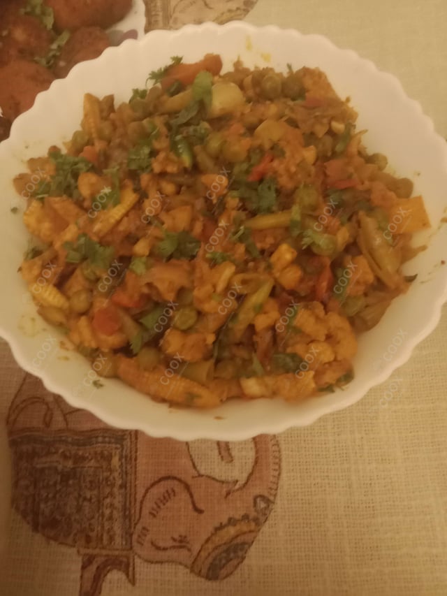 Delicious Veg Jalfrezi prepared by COOX