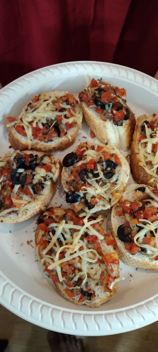 Delicious Tomato Mushroom Bruschetta prepared by COOX