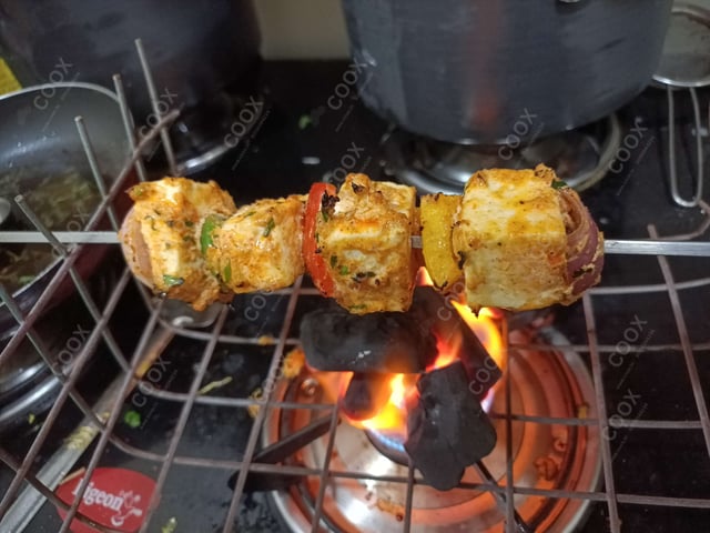 Delicious Paneer Tikka prepared by COOX