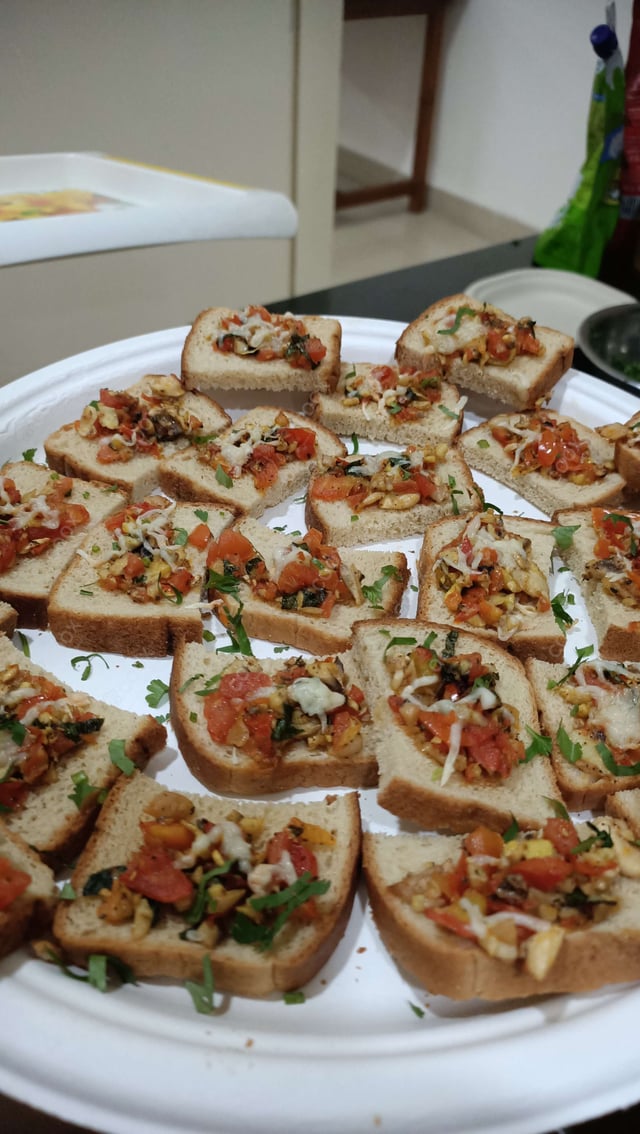 Delicious Tomato Mushroom Bruschetta prepared by COOX