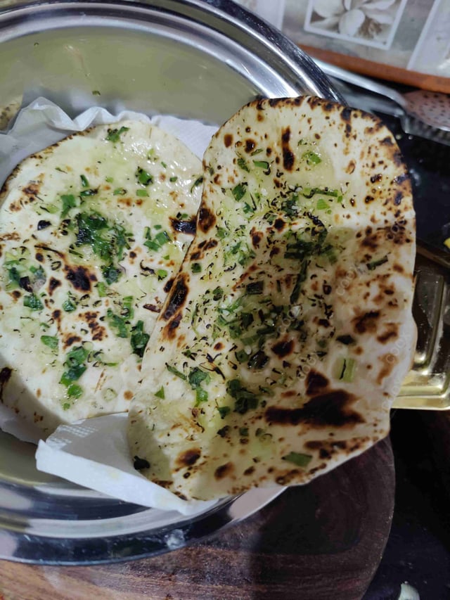 Delicious Naan (Butter / Garlic) prepared by COOX