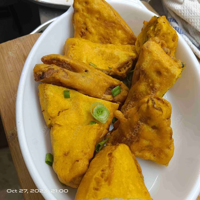 Delicious Bread Pakode prepared by COOX