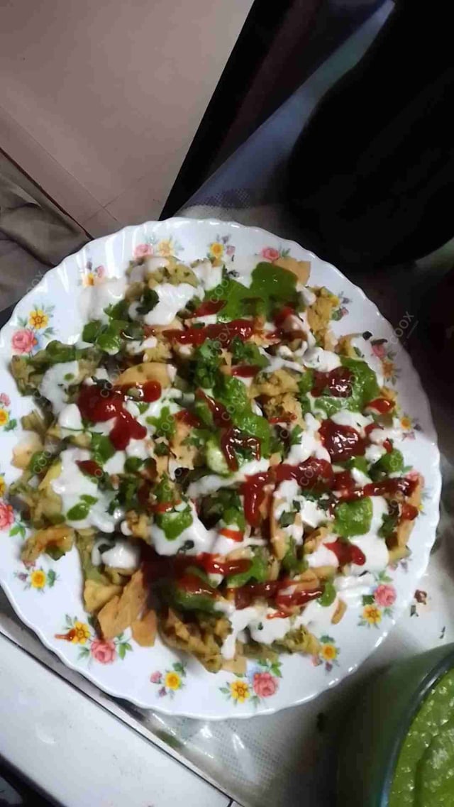 Delicious Palak Patta Chaat prepared by COOX