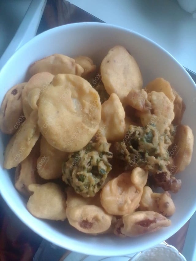 Delicious Mix Pakode prepared by COOX