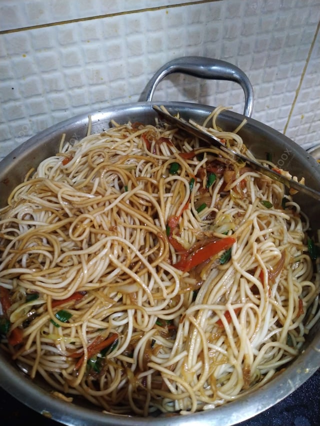 Delicious Veg Hakka Noodles prepared by COOX