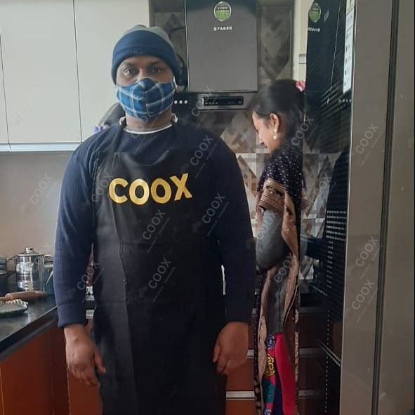 Chef from COOX at bookings. Professional cooks chefs at home