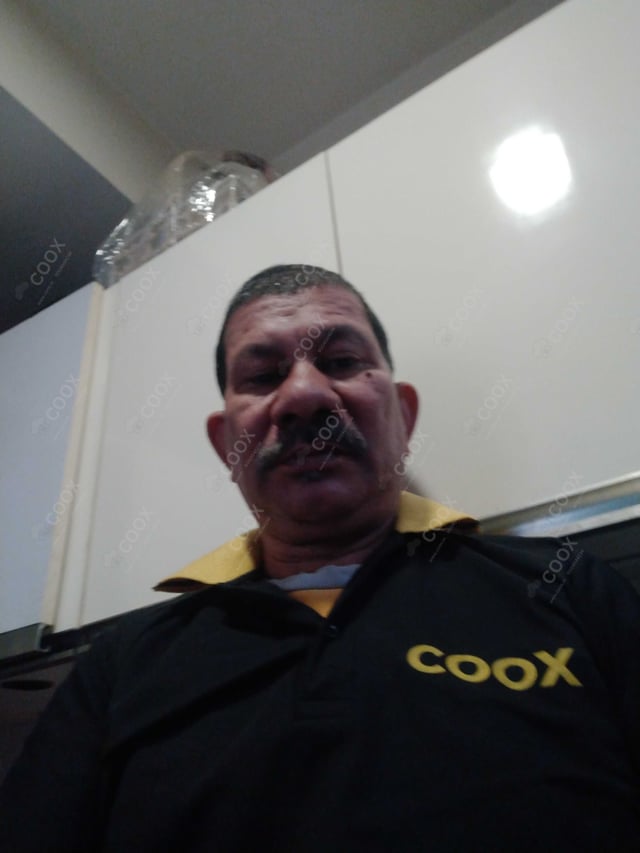 Chef from COOX at bookings. Professional cooks chefs at home