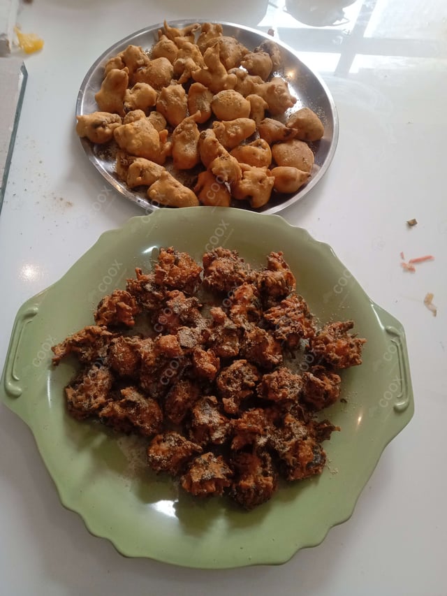 Delicious Mix Pakode prepared by COOX