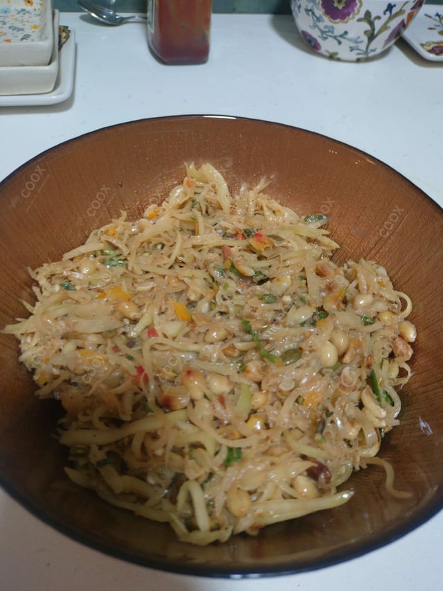 Delicious Papaya Salad prepared by COOX