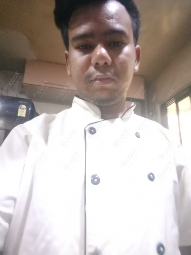 Chef from COOX at bookings. Professional cooks chefs at home