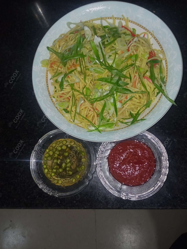 Delicious Veg Hakka Noodles prepared by COOX