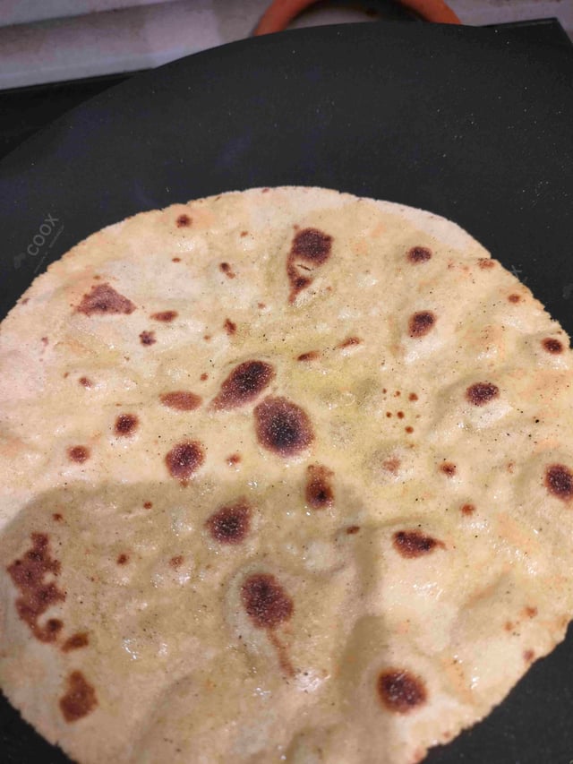 Delicious Makki ki Rotis prepared by COOX