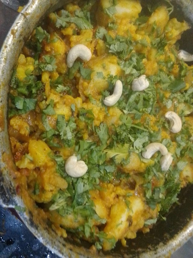 Delicious Aloo Gobhi prepared by COOX