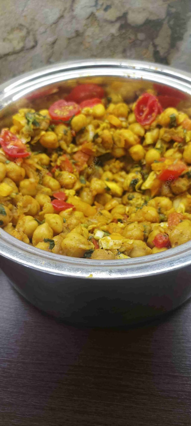 Delicious Chickpea Salad prepared by COOX