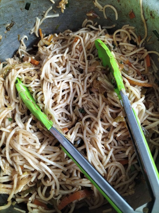 Delicious Veg Hakka Noodles prepared by COOX