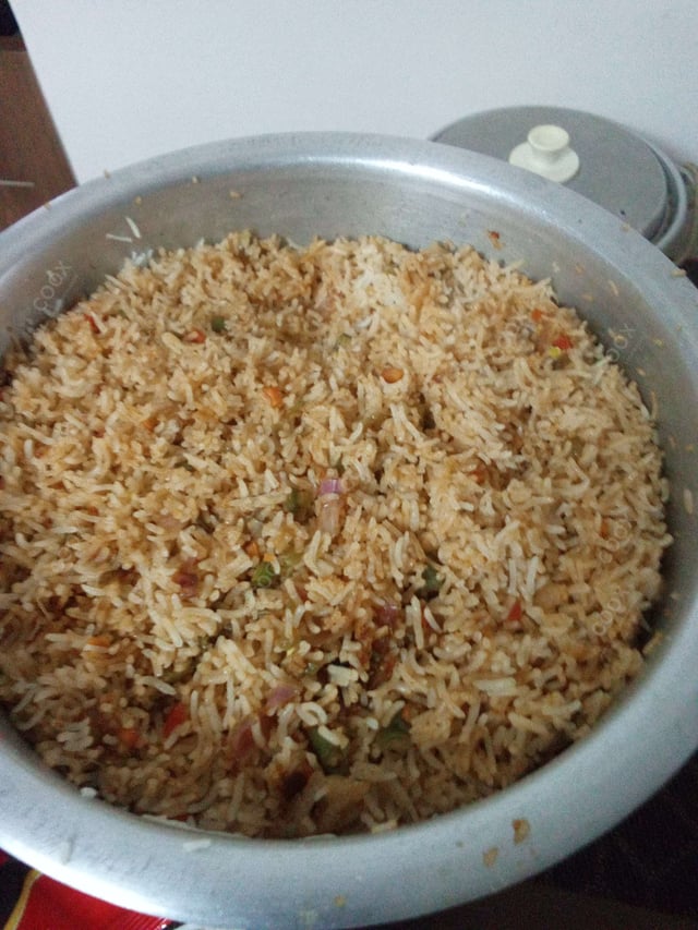 Delicious Veg Fried Rice prepared by COOX