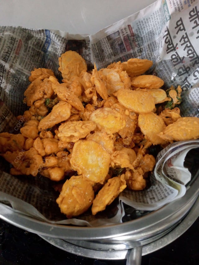 Delicious Mix Pakode prepared by COOX