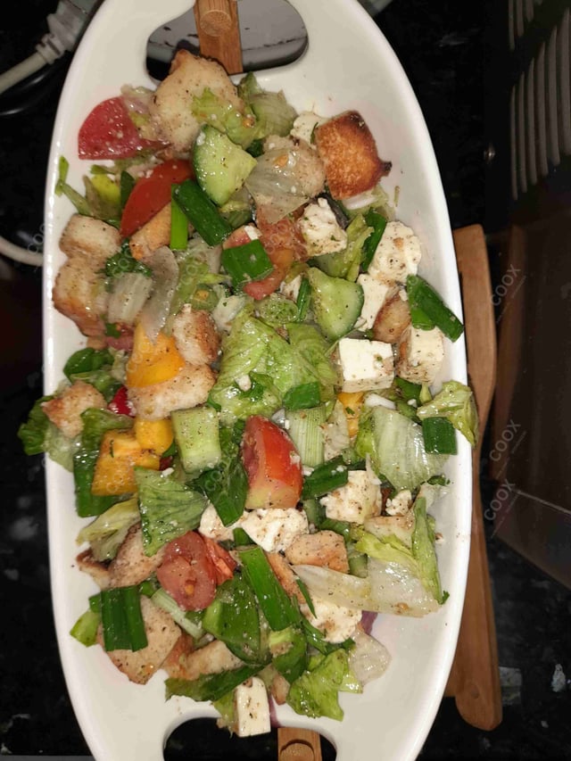 Delicious Fattoush Salad prepared by COOX