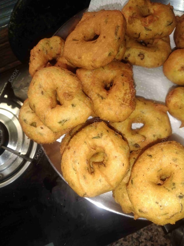 Delicious Vada Sambhar prepared by COOX