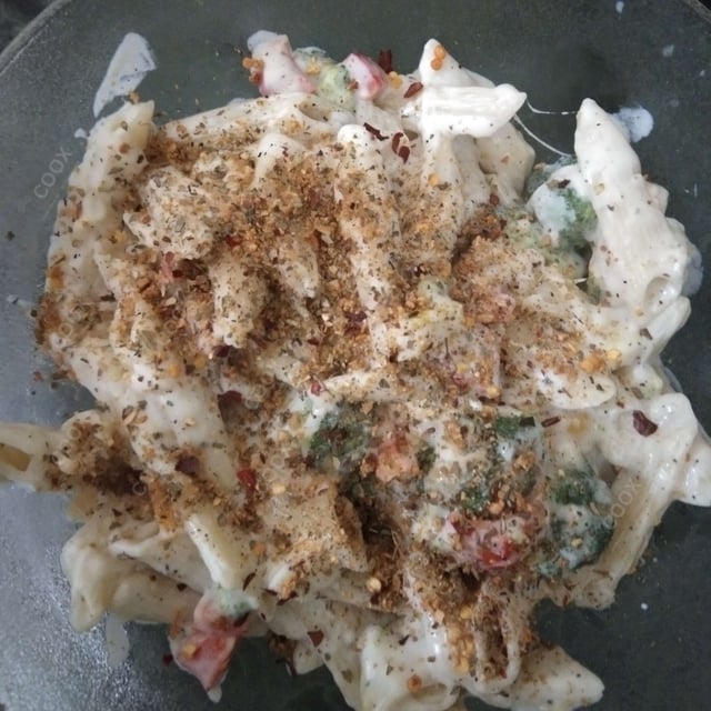 Delicious Pasta in White Sauce prepared by COOX