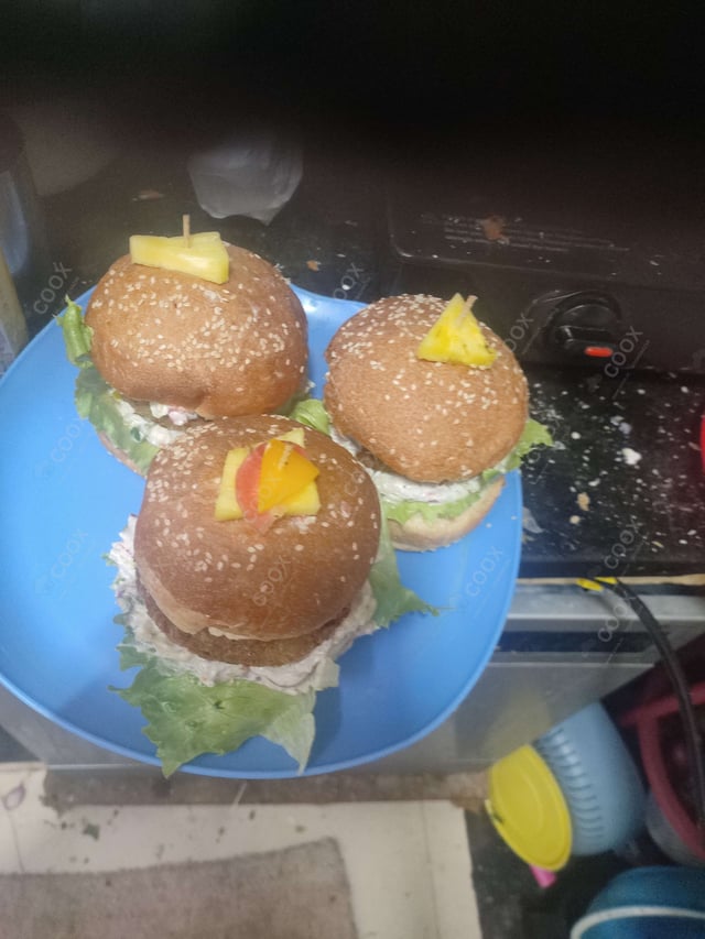 Delicious Mini Veg Burgers prepared by COOX