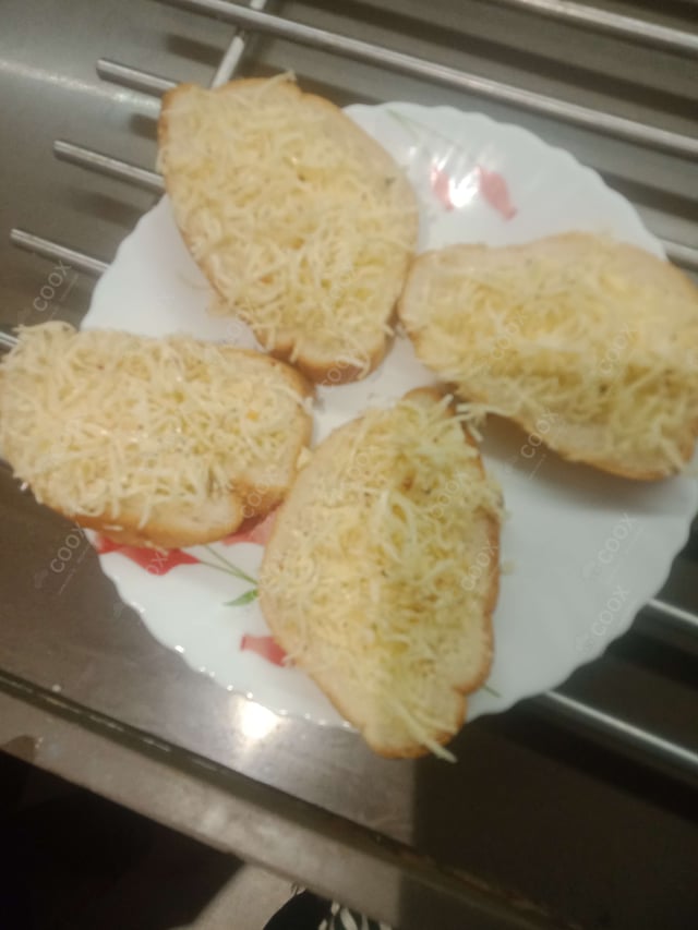 Delicious Garlic Bread with Cheese prepared by COOX