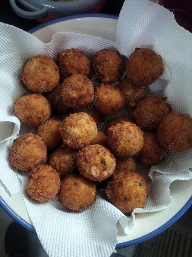 Delicious Fried Cheese Balls prepared by COOX