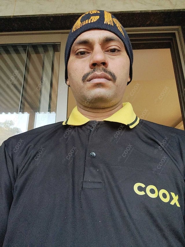 Chef from COOX at bookings. Professional cooks chefs at home