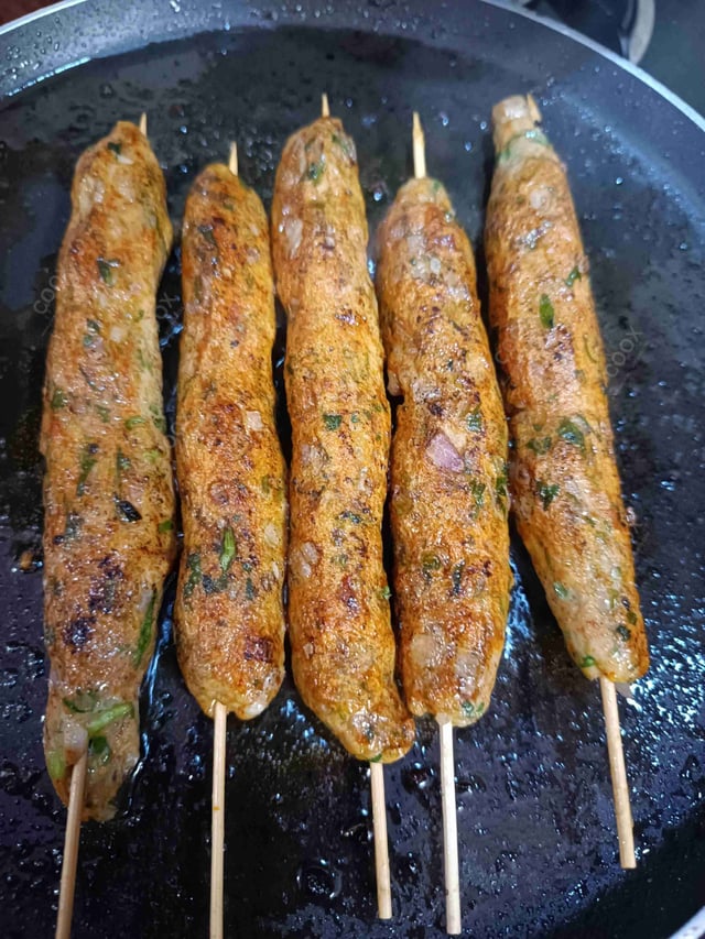 Delicious Chicken Seekh Kebab prepared by COOX