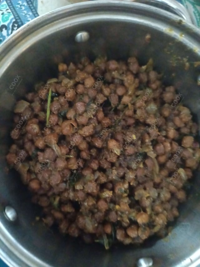 Delicious Kala Chana (Dry) prepared by COOX