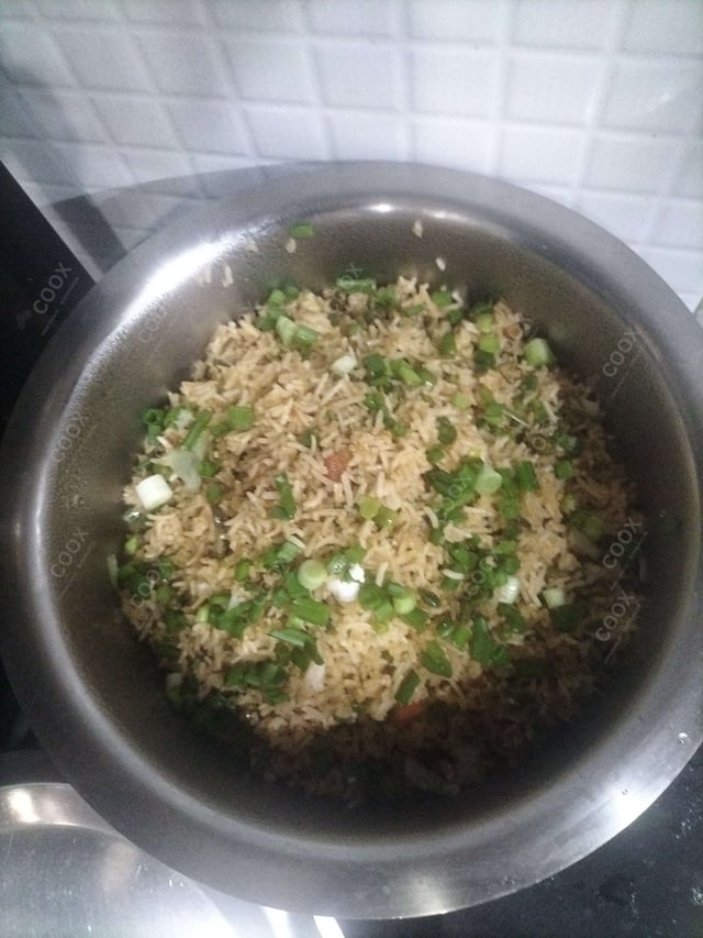 Delicious Veg Fried Rice prepared by COOX