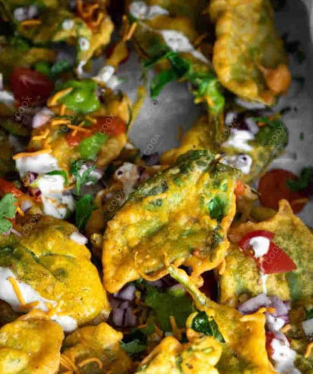 Delicious Palak Patta Chaat prepared by COOX