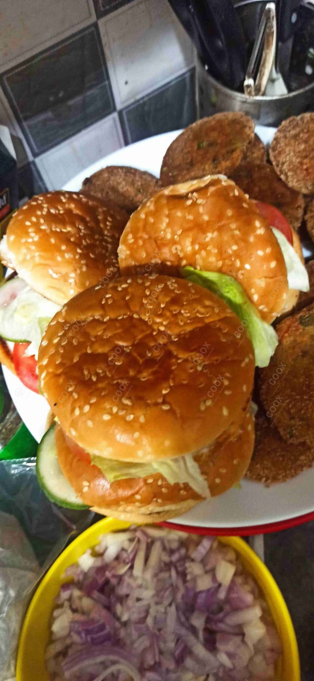 Delicious Mini Veg Burgers prepared by COOX