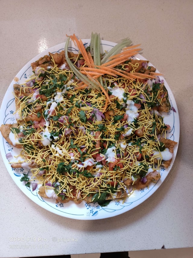 Delicious Palak Papdi Chaat prepared by COOX