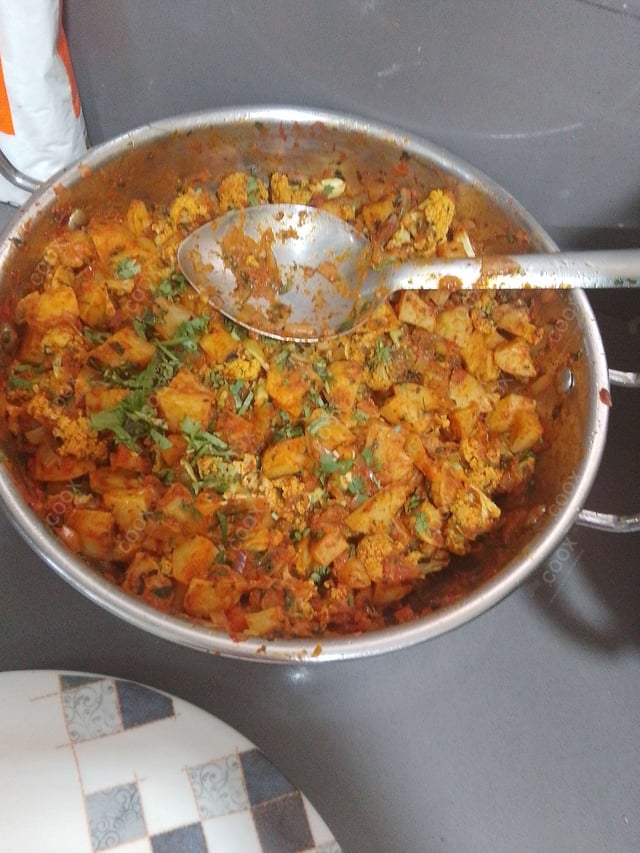 Delicious Aloo Gobhi prepared by COOX