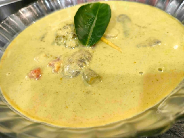 Delicious Green Thai Curry prepared by COOX