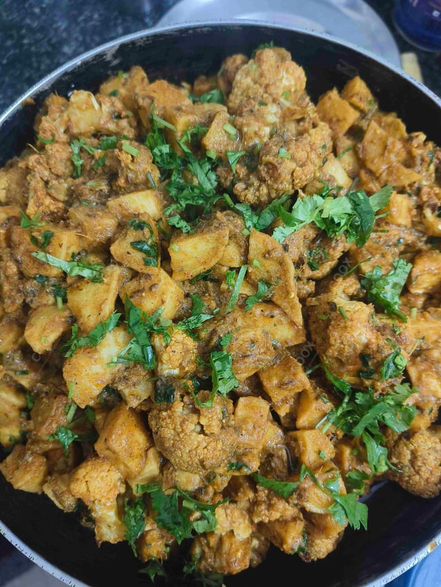 Delicious Aloo Gobhi prepared by COOX