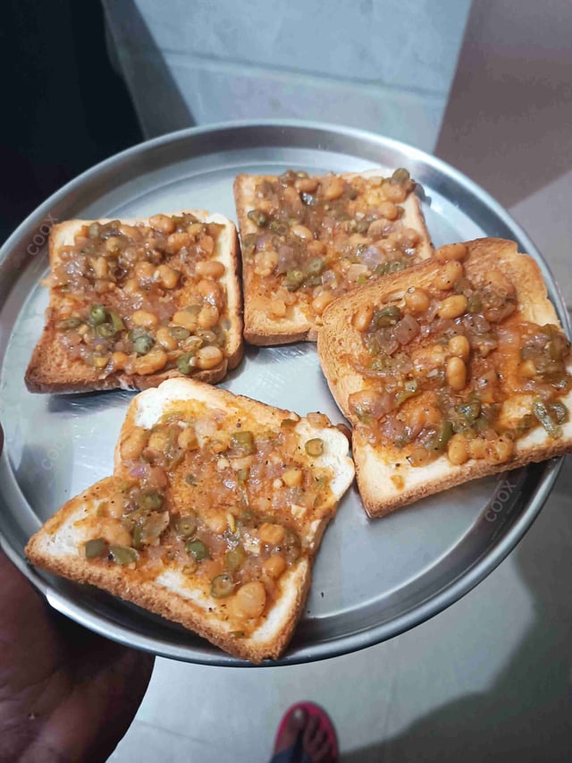 Delicious Baked Beans on Toast  prepared by COOX